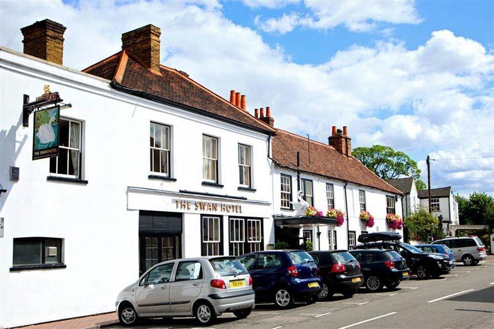 Staines-upon-Thames The Swan Hotel מראה חיצוני תמונה